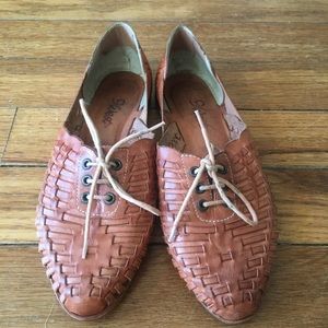 Vintage 9 West Huaraches